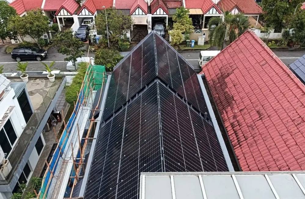 A. Lau UTICA® solar installation project