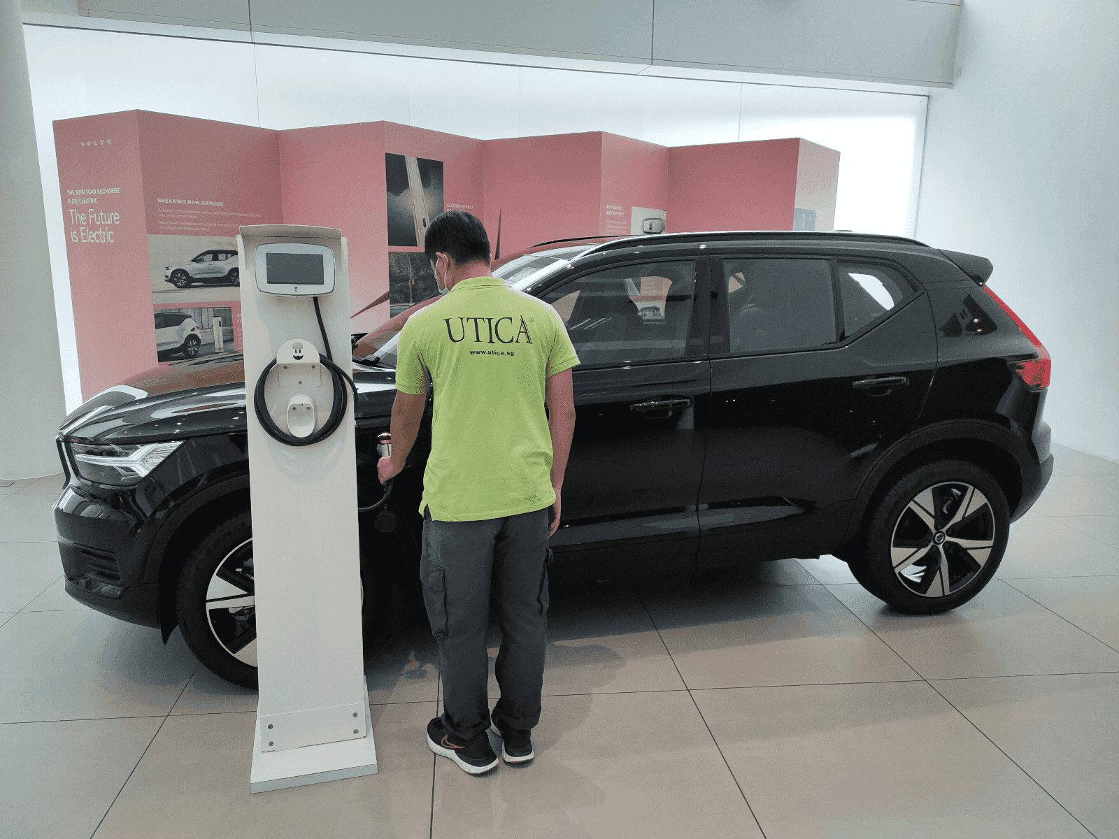 Solar-Powered Electric Vehicle (EV) Charging Solutions background
